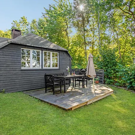 Gorgeous Home In Aakirkeby With Wifi *